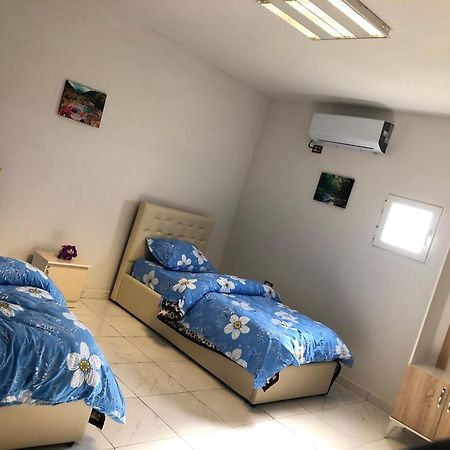 Bujtina Gashi Guest House Kukes ภายนอก รูปภาพ